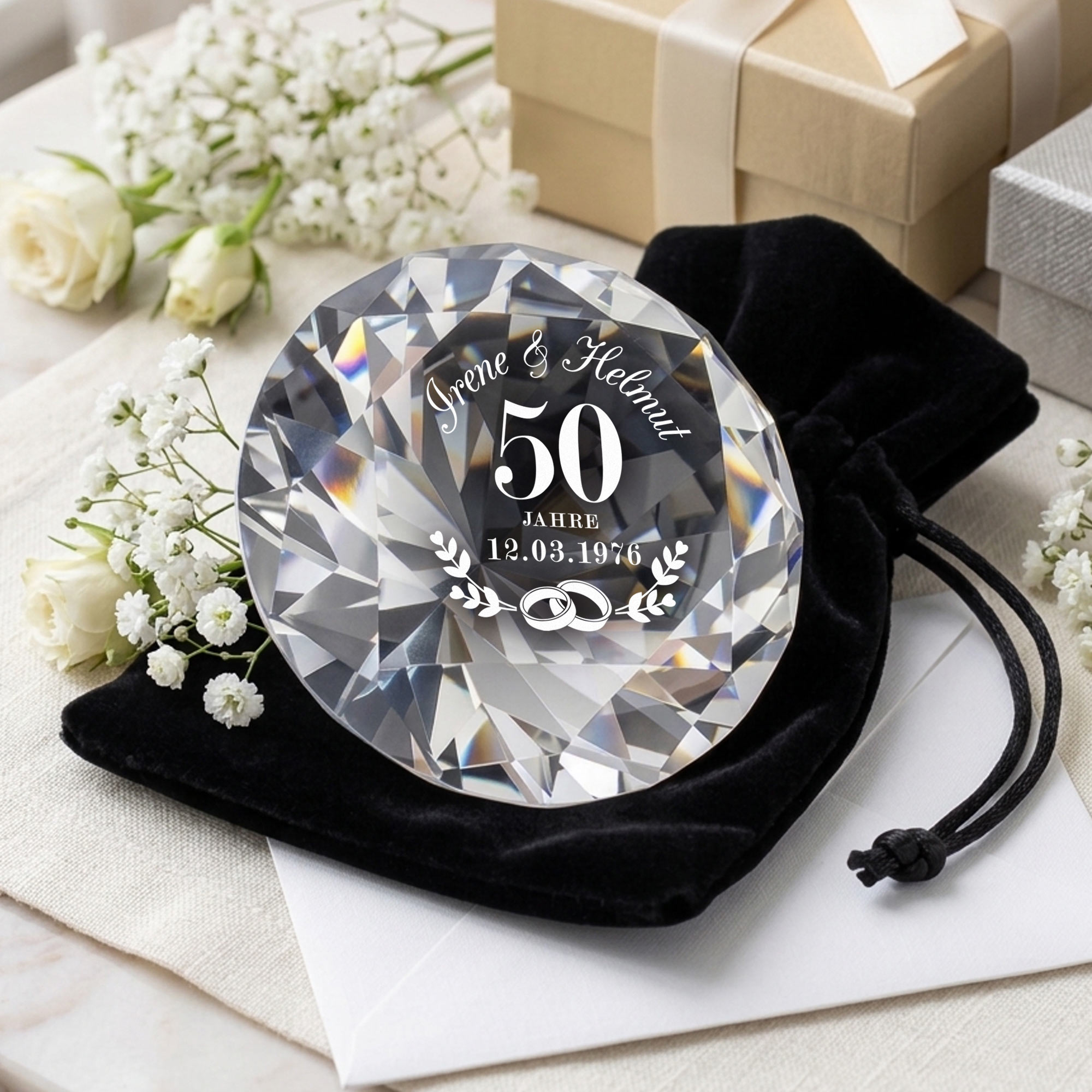 Diamant Kristall mit Gravur und Samtsäckchen - Goldhochzeit Diamant Kristall mit Gravur und Samtsäckchen - Goldhochzeit