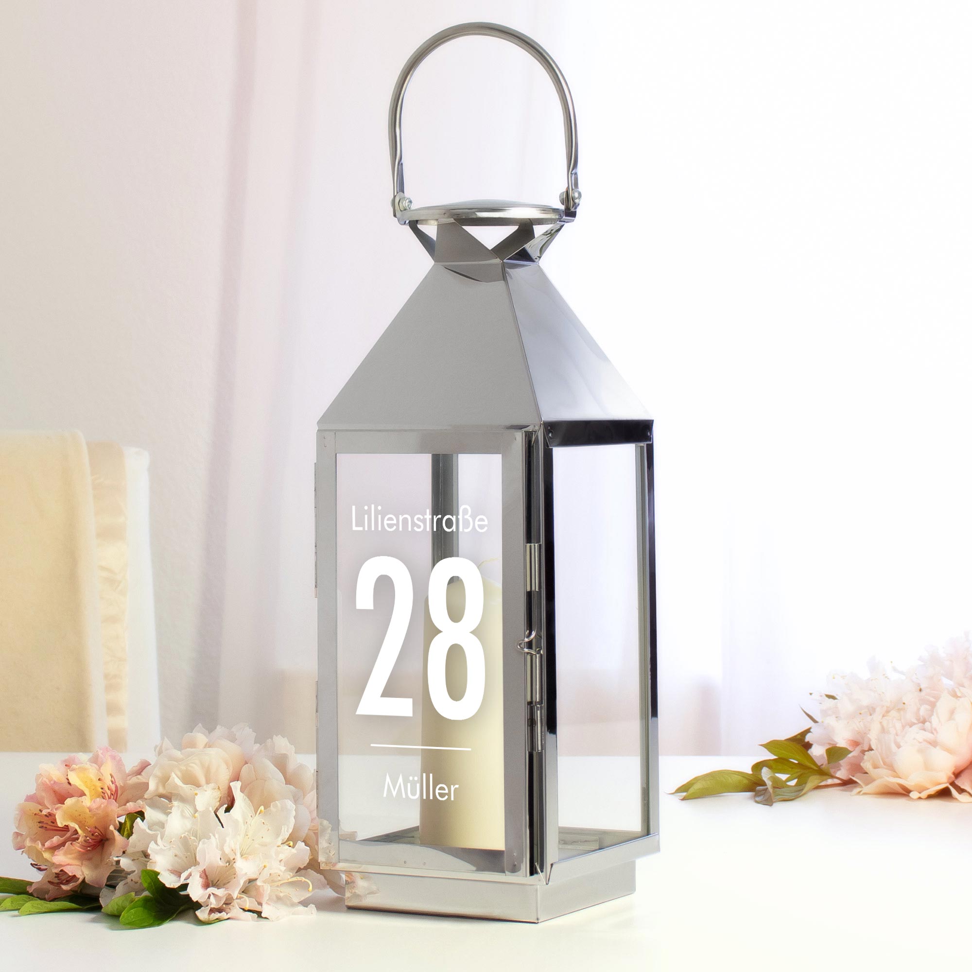 Silber Laterne mit moderner Gravur - Name und Adresse