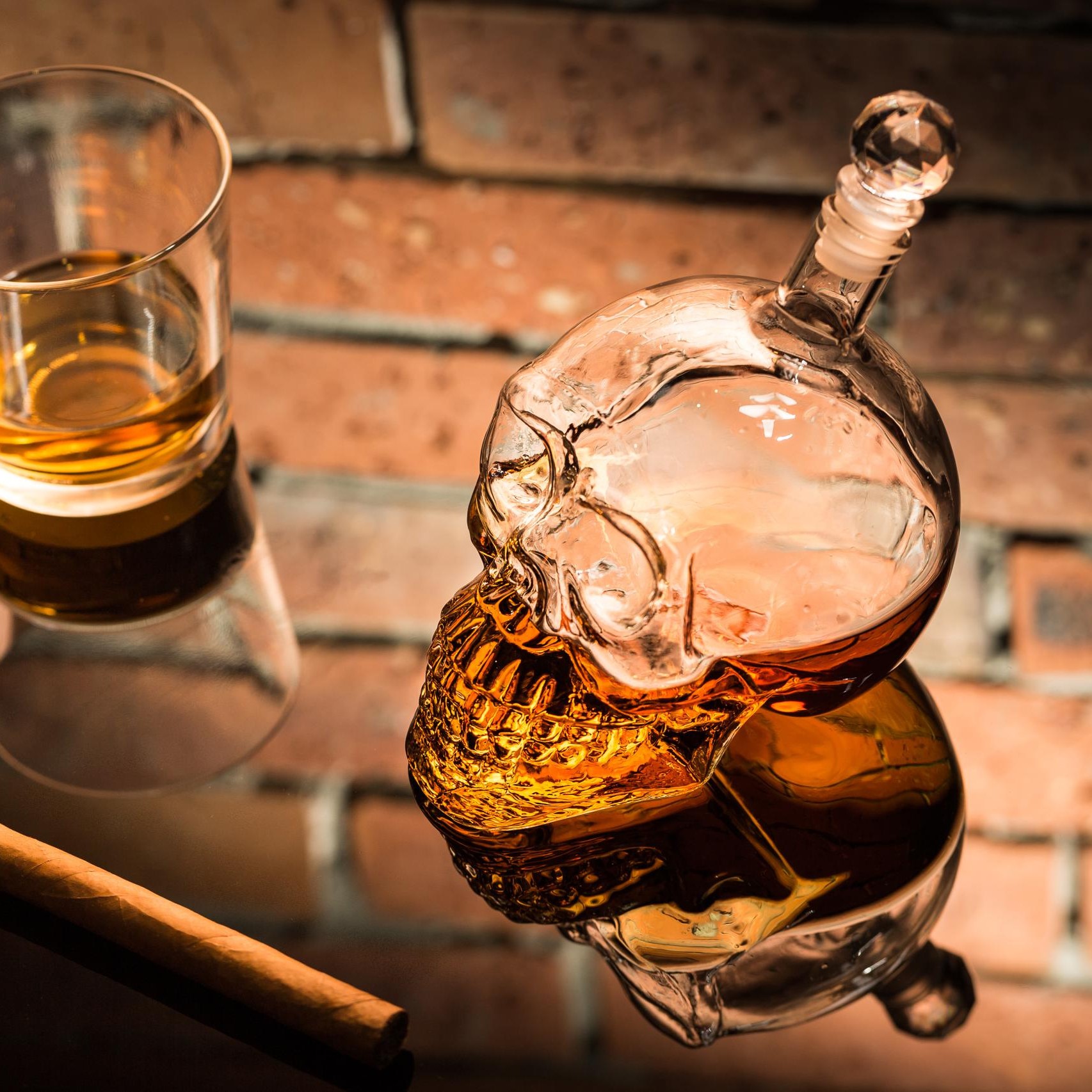 Totenkopf Karaffe für Whisky