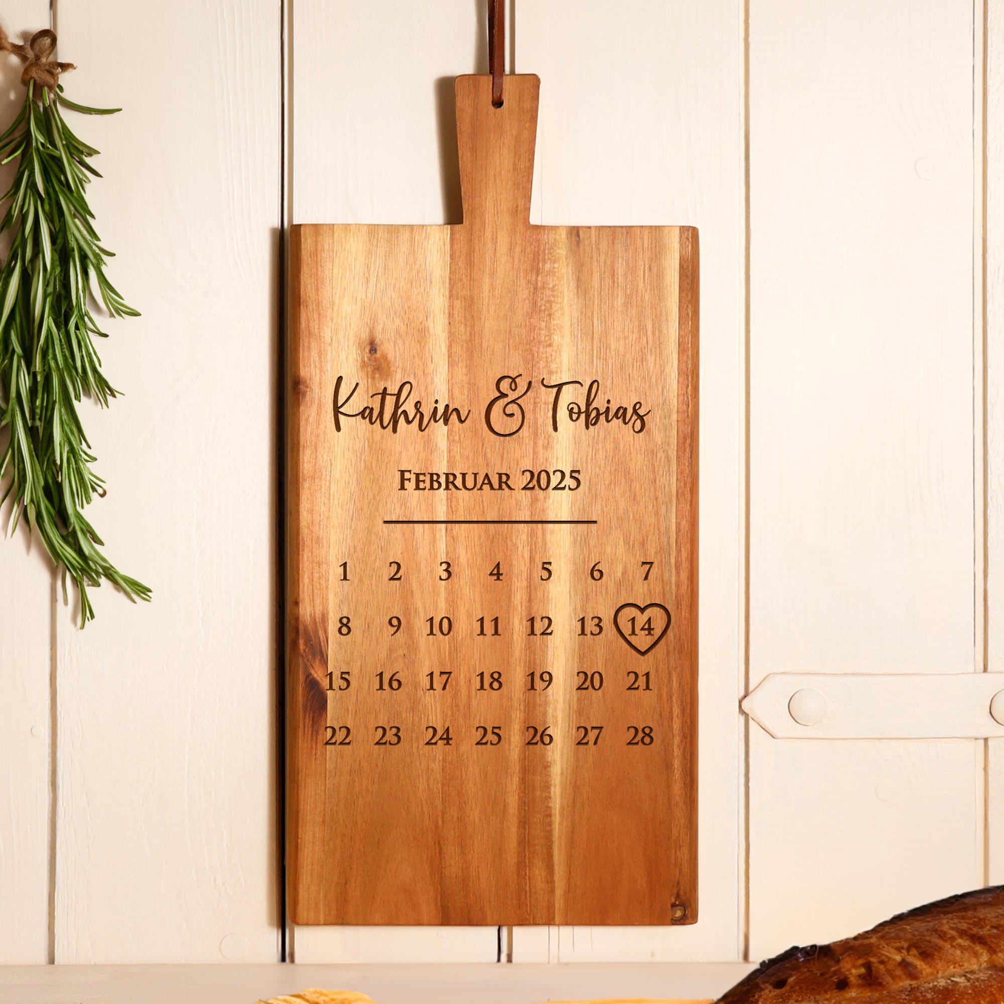 Graviertes Schneidebrett mit Griff - Kalender